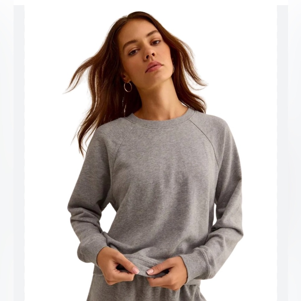 A.New Day women’s‎ size extra large, long sleeve sweater, gray color